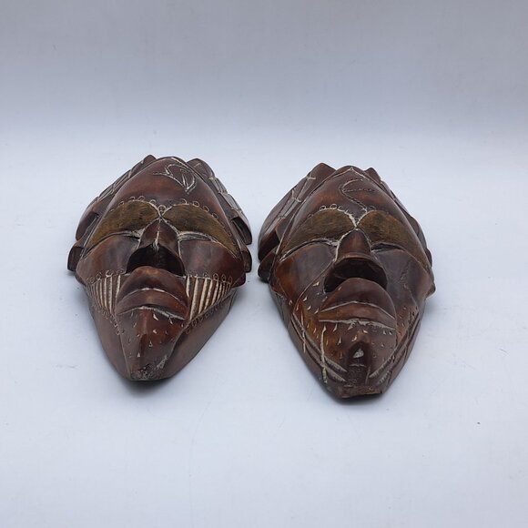 Pair of Tikar Masks From Cameroon - Picture 8 of 11
